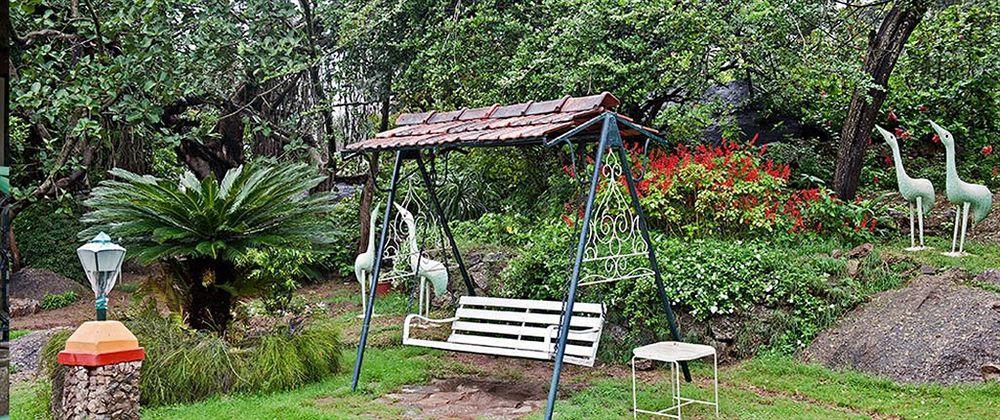 Welcomheritage Connaught House Mount Abu Esterno foto